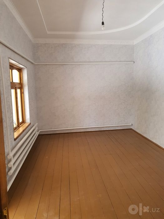Hovli sotiladi 3 sotix 5 hona