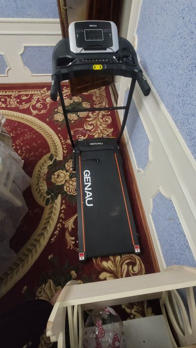 Купил для дочке но лижит проста