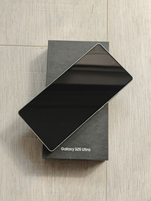Samsung S25 Ultra 256 gb Ram 12 5G EAC