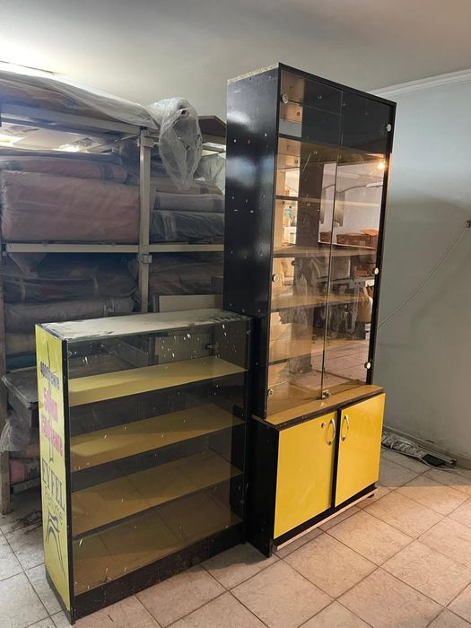 Стеклянные ветрины