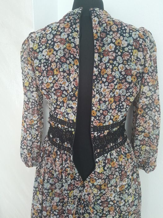 Красива,нежна рокля