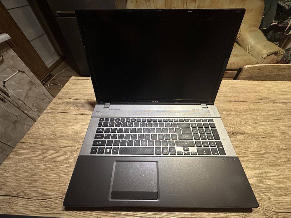 Laptop acer aspire v3 i7