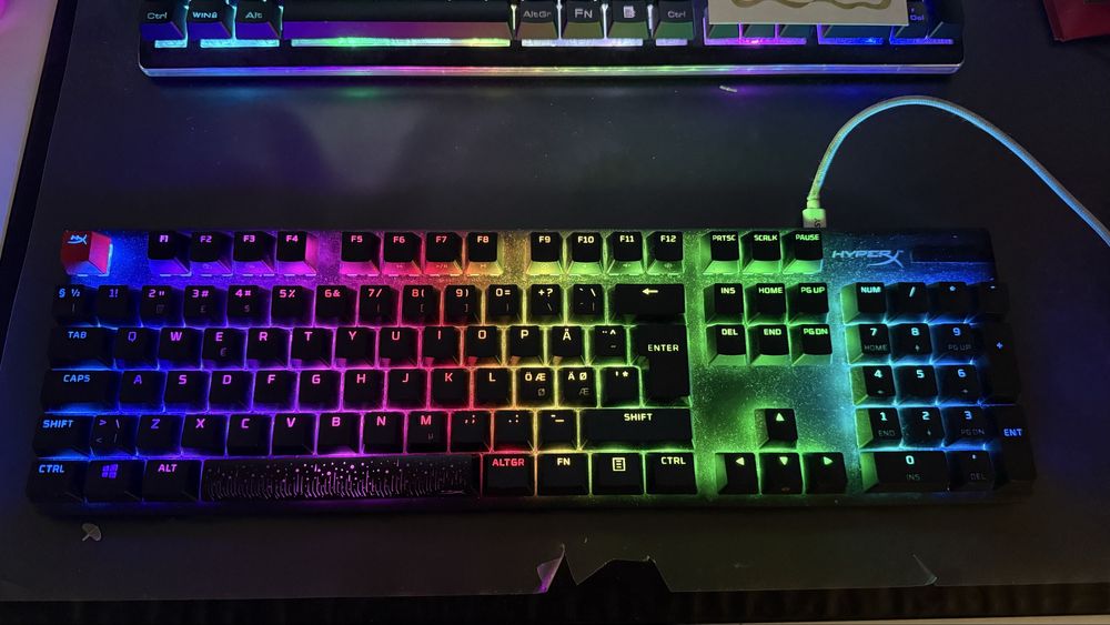 Tastatura gaming mecanica HyperX Alloy Origins PBT RGB, switch HX Red - Linear, soft NGENUITY, 100% anti-ghosting