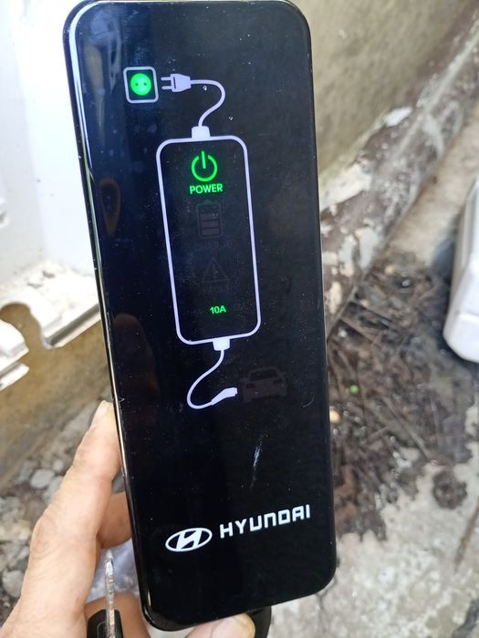 Încărcător mașina electrică
