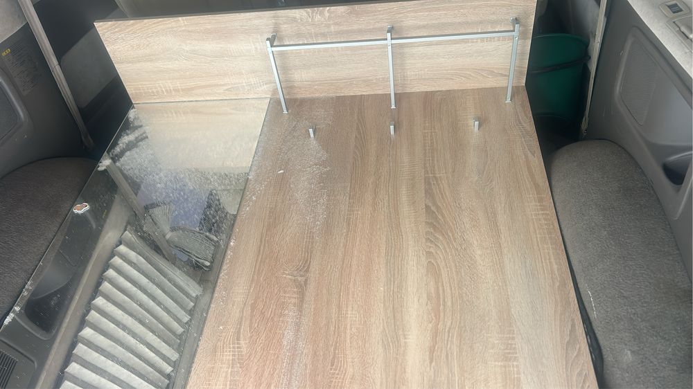 Продаю вешалку на прихожку в отличном состании