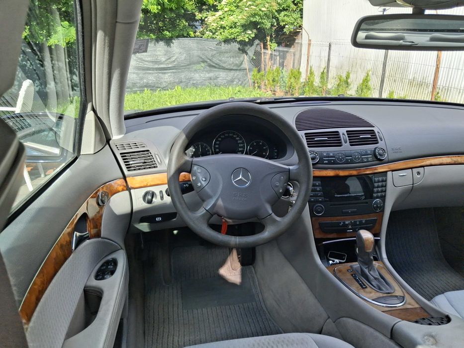 Mercedes E 220 Elegance