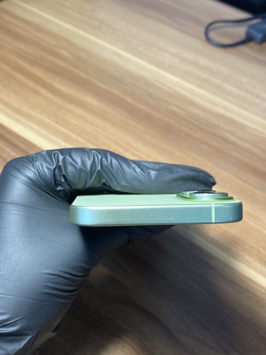 iPhone 17• 256 GB • Sage