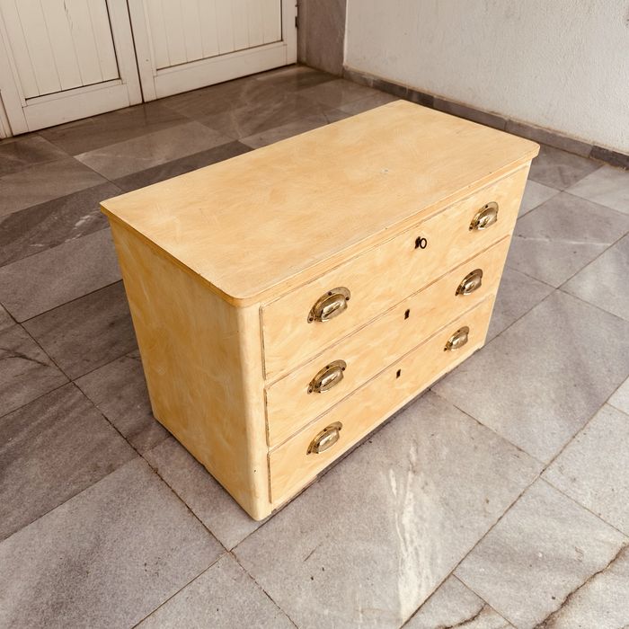 Скандинвски ретро скрин / шкаф с 3 чекмеджета