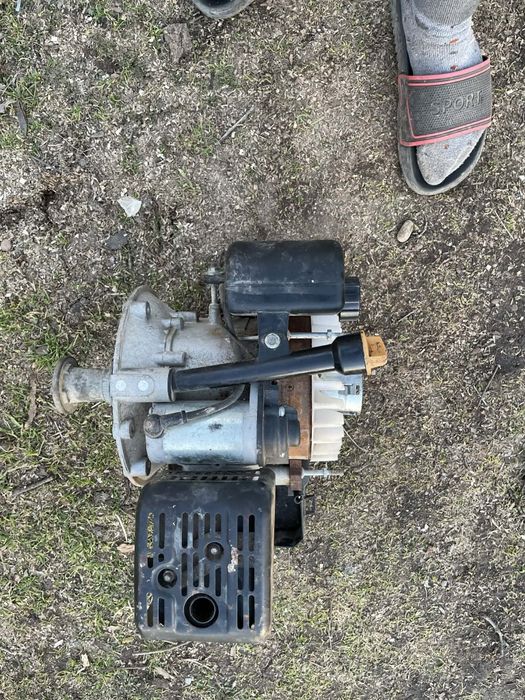 Vând schimb motor și motosapă în stare bună nu are demaro și nici filt