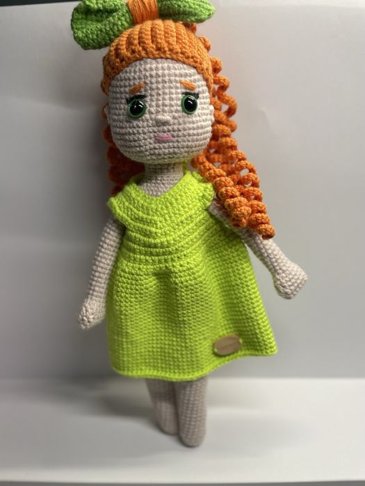 Păpușă Amigurumi croșetată manual