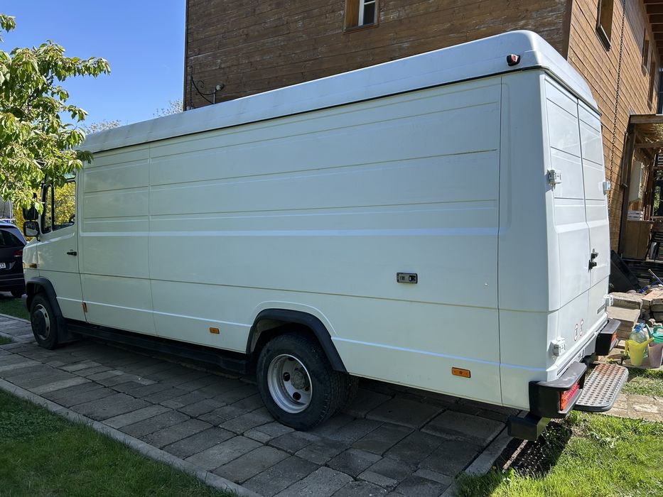 Mercedes Vario 814