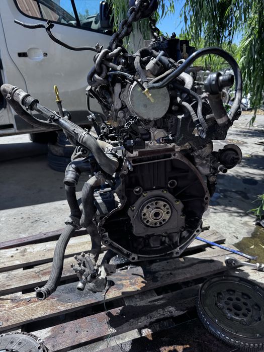 Dezmembram renault trafic 1.6 biturbo 2019