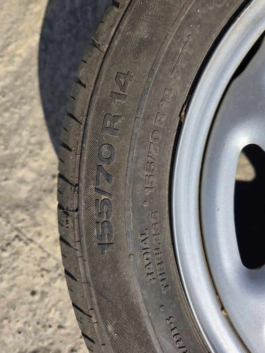 Jante 4x100 156-70r14 vara Continental