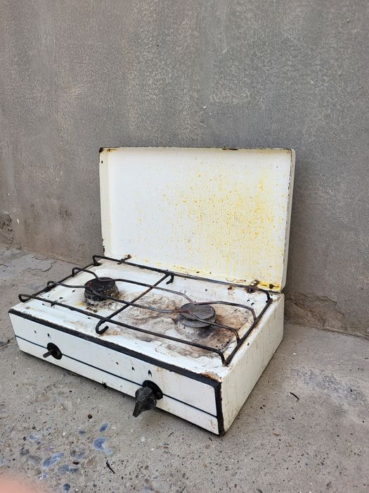 Газовые плиты в хорошем и в рабочем состоянии