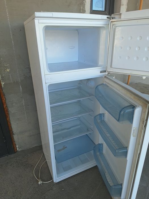 Холодильник рабочий