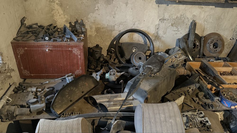 Запчасть мерседес 124