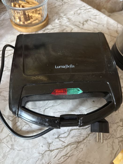 Продам вафельницу