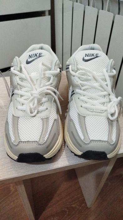 Кроссовки Найк новые