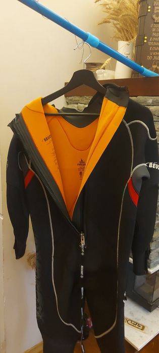 Неопренов костюм BEUCHAT