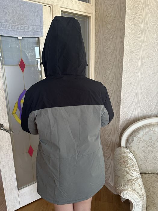 Продаем куртку The north face в М размере