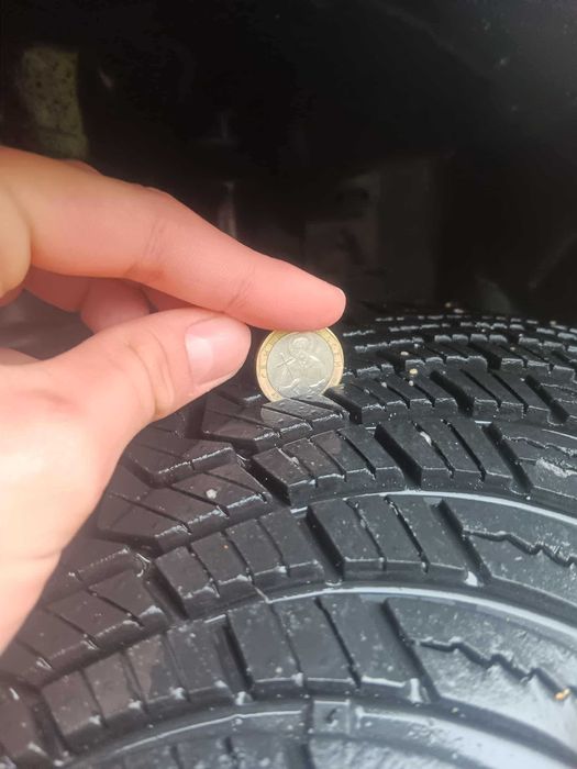 Гуми 235/65/17 всесезонни, 4 броя