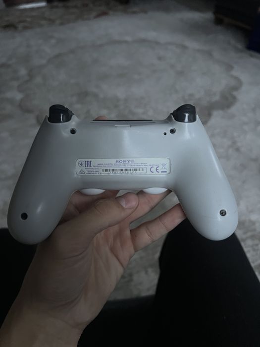 Продам джостик на ps4