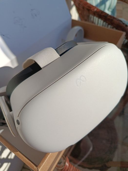 VR очила Meta Quest 2 256GB с KIWI аксесоари  Като НОВ