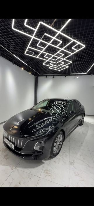 Hongqi Eqm5 Qora Rang