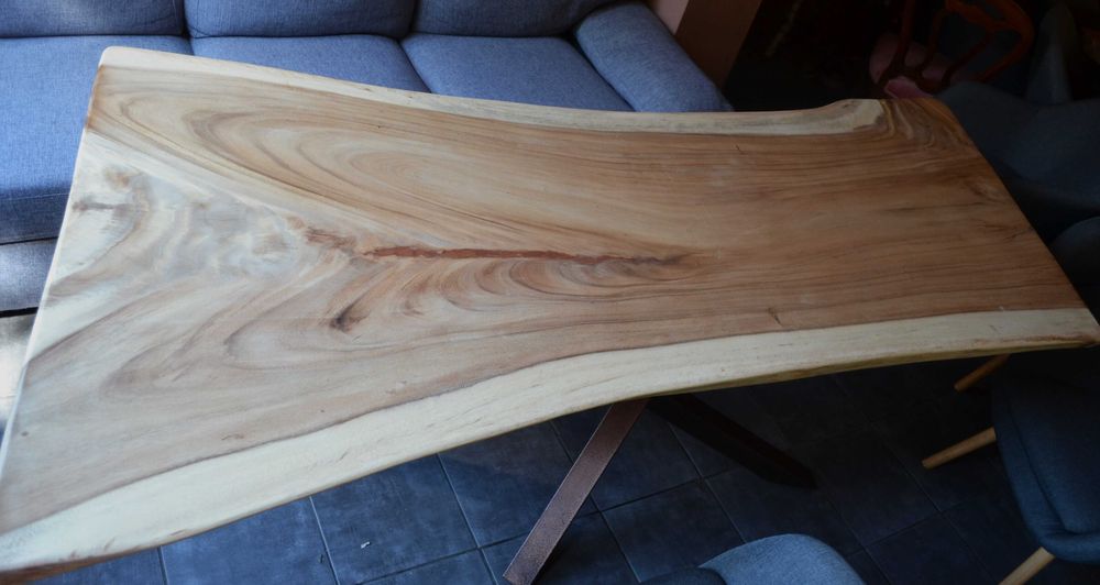 МАСА масив, Дъждовно дърво, със „жив ръб“, цяло парче