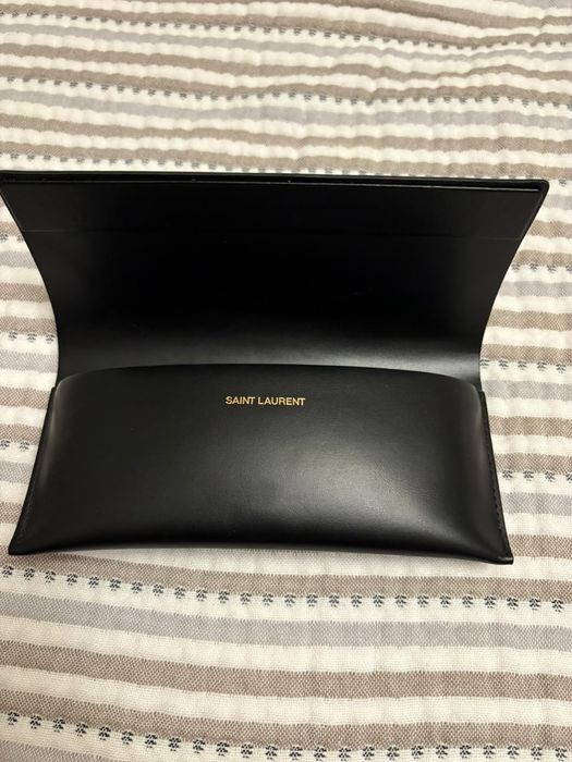 Солнцезащитные очки YSL