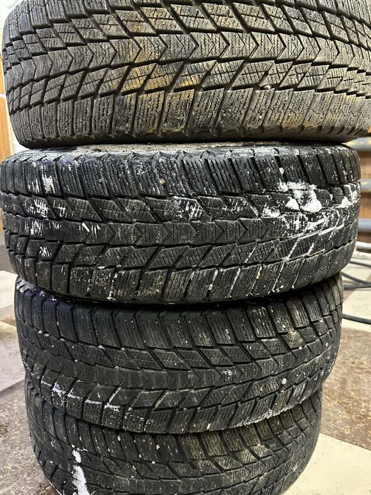 Продам резину 16 размер