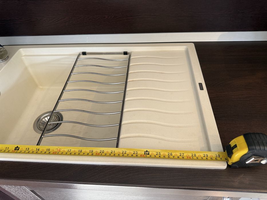 Мивка със смесител