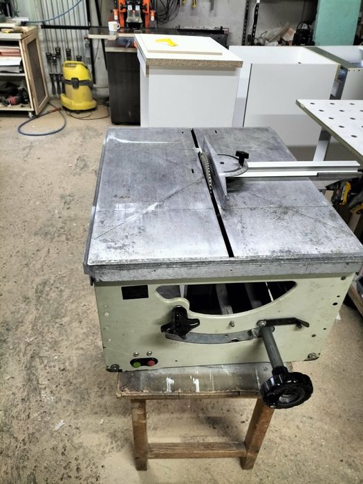 Циркуляр,настолен AEG 65