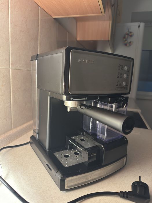 Продам кофеварку