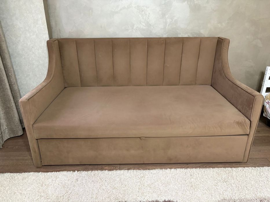 Диван подростковый