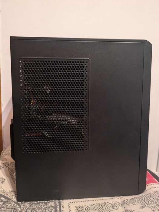 PC Office/Gaming ușor, compact Acer Veriton SFF i3-9100 + RX 6500 XT 4GB, 8GB RAM, SSD + Optiuni