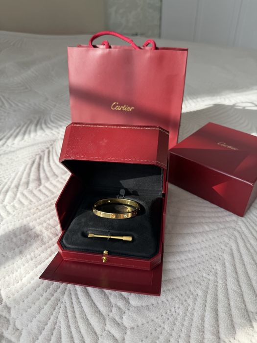 Продам браслет Cartier love