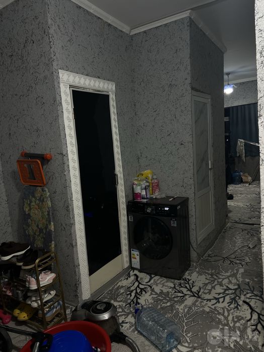 Kvartira tez va arzon sotiladi barcha narsalari bilan