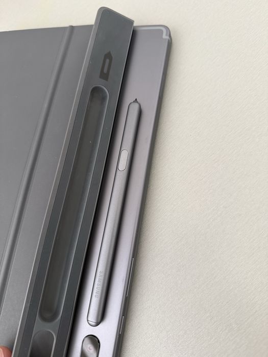 Samsung Galaxy Tab S6 LTE с клавиатура