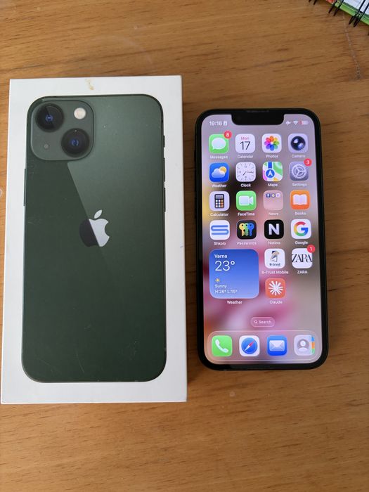 Iphone 13 mini се продава