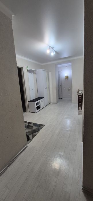 Продам 4х комн квартиру