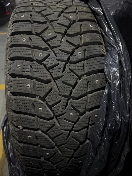 Зимние шины Bridgestone Blizzak Spike 02