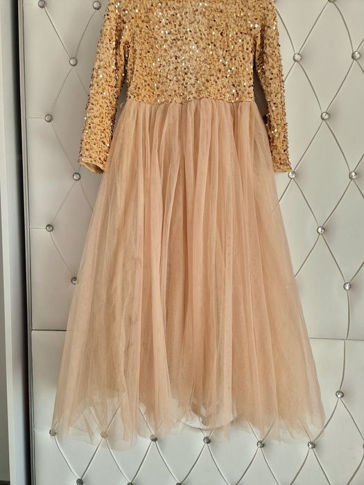 Rochie de ocazie strălucitoare fete