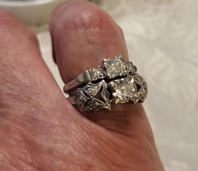 3,500€ Старинни  пръстени  - 3,500€ за комплект  от два пръстена