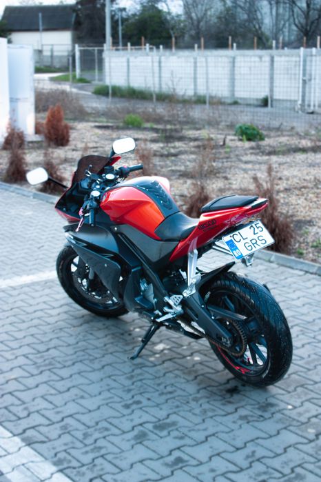 Yamaha yzf r125 2016