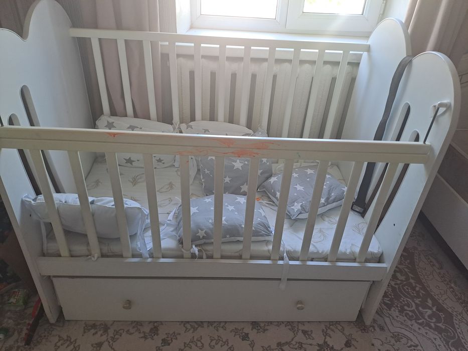 Продам манеж детскии