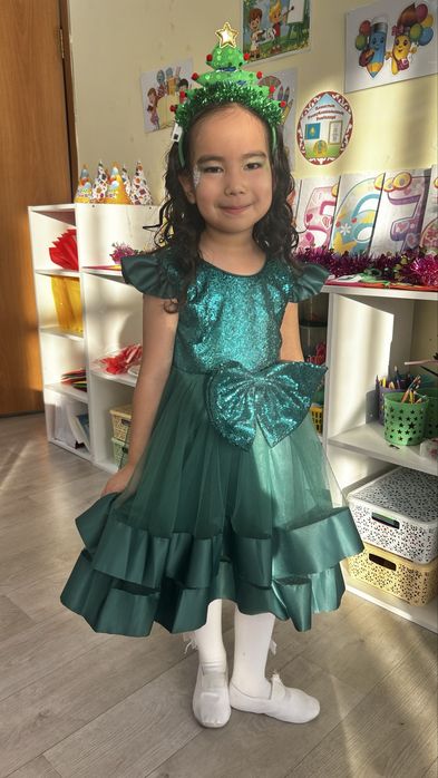 Продаю Елка платье 1 шт