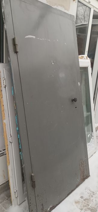 Дверь входная продаётся