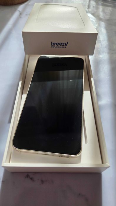 Samsung s23 8/256 GB