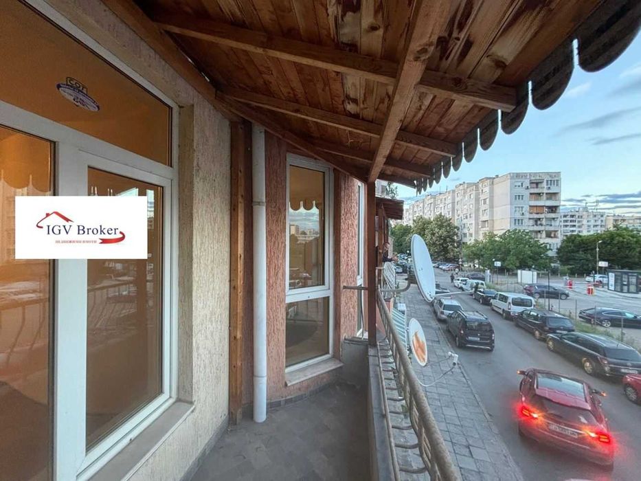 Двустаен апартамент в кв Люлин 8